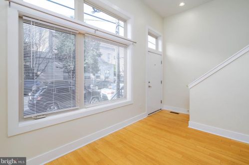 806 Christian St, Philadelphia PA  19147-3914 exterior