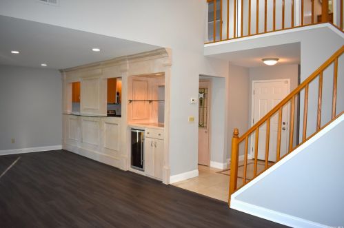 196 Scarlett Dr, Commack NY 11725-4636 exterior