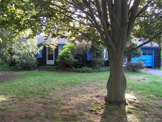 17 Fairlawn St, Farmington, CT 06032-3319