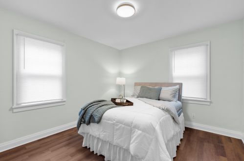 2823 Oriole Dr, Milwaukee WI 53209-4236 exterior