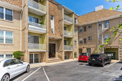 272 Walnut St, Newark NJ  07105-1774 exterior