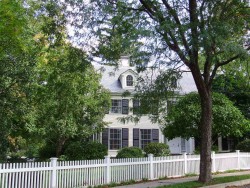 66 Fountain St, Newton, MA 02465-3023