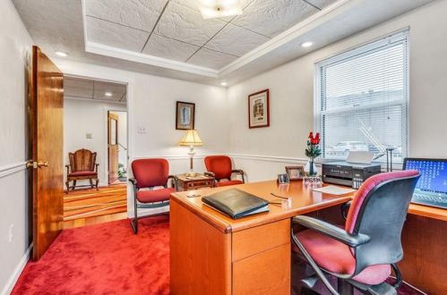 502 Main St, Pittsburgh PA 15220-5102 exterior