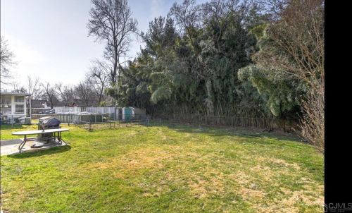 226 Prospect Ave, Green Brook NJ  08812-1418 exterior