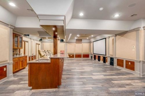 3 Pne Ter, Demarest NJ 07627-1214 exterior