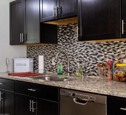 3225 10 Ave, Naples FL 34120-4984 exterior