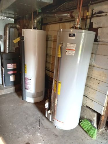 8931 Houston Ave, Chicago IL 60617-3239 exterior