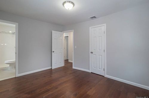 15 17 St, Huntington Station NY 11746-2913 exterior