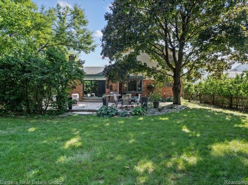 1413 Ogden Dr, Troy MI 48083-5339 exterior