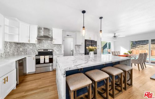 1837 Las Lanas Ln, Fullerton CA  92833-1814 exterior