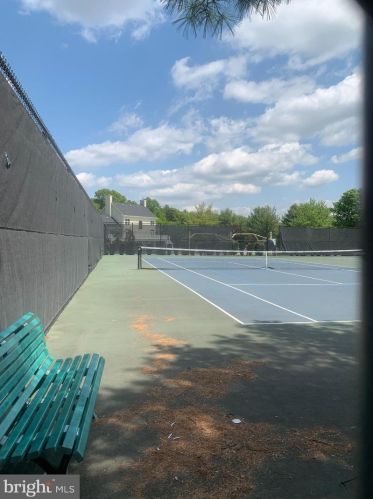 13504 Hayworth Dr, Rockville MD  20854-6395 exterior