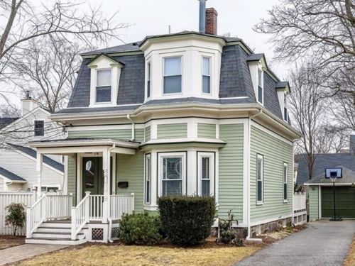 76 Harvard St, Newton, MA 02460-2232