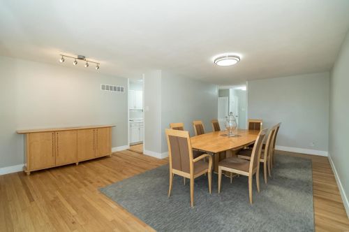 957 Flair Ct, Saint Louis MO 63146-5015 exterior