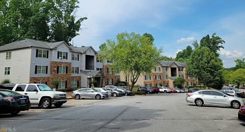 3303 Fairington Club Dr, Lithonia GA  30038-5673 exterior