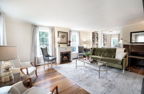 832 Elmwood St, Kalamazoo MI 49007-3236 exterior