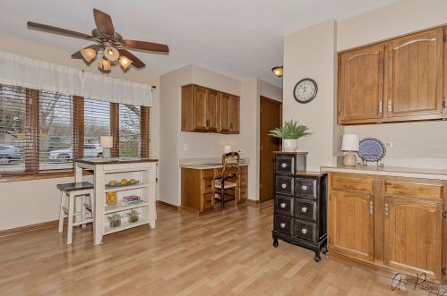 2041 Alta Vis Dr, Waukegan IL 60087-4058 exterior