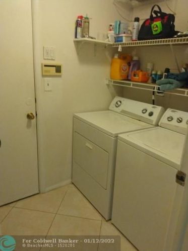 6 Misty Laurel Cir, Boynton Beach FL 33436-8939 exterior