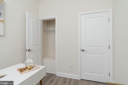 624 Kenyon St, Washington DC  20010-2910 exterior