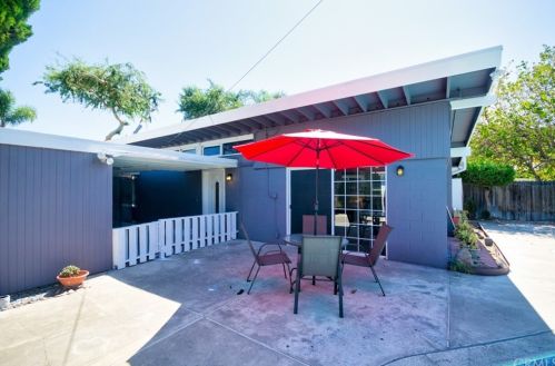 511 Rosslynn Ave, Fullerton CA  92832-2725 exterior