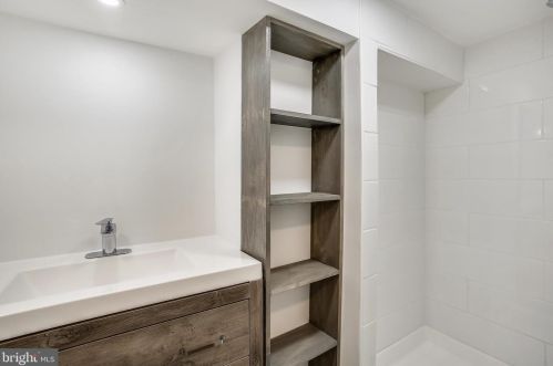 1020 Spring Rd, Washington DC  20010-1420 exterior