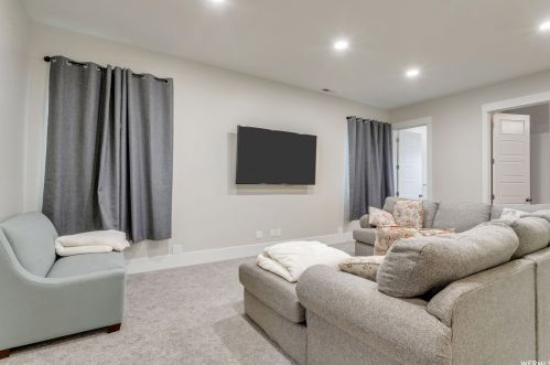 11623 Broadview Way, Sandy UT 84092-5628 exterior