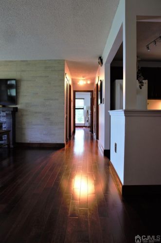 456 Northam Dr, New Brunswick NJ  08902-4242 exterior