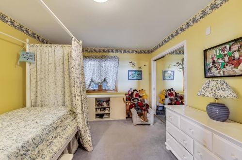 322 Kenmore Ave, Elmhurst IL 60126-3518 exterior