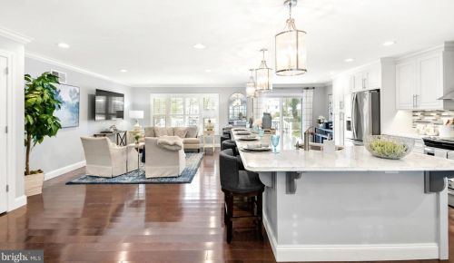 4721 Jasmine Dr, Rockville MD exterior