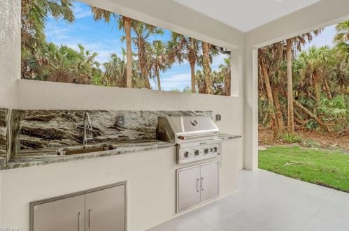 125 11 St, Naples FL 34117-2298 exterior