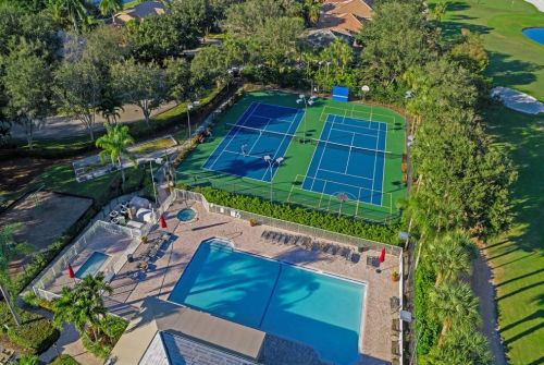 1874 Morning Sun Ln, Naples FL 34119-3321 exterior