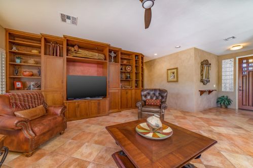 907 Night Heron Dr, Green Valley AZ 85614-6016 exterior