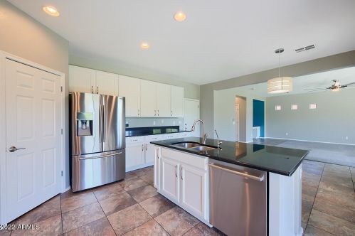 5127 El Cortez Trl, Phoenix AZ  85083-1857 exterior