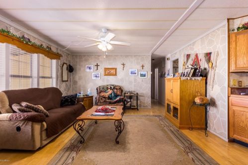 1609 Betty Elyse Ln, Phoenix AZ 85032-4297 exterior