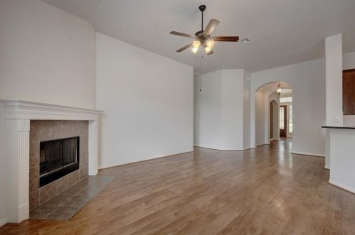 11721 Cherisse Dr, Austin TX  78739-1949 exterior