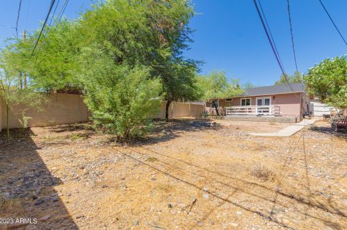 1329 Cholla St, Phoenix AZ 85029-3801 exterior