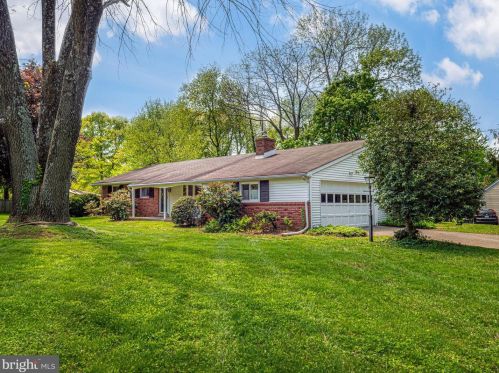 16 Wyncroft Dr, Media, PA 19063-4842