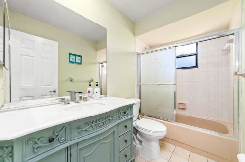 117 Sagamore Ter, Fort Pierce FL 34983-1262 exterior