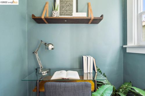 1247 Burnett St, Berkeley CA 94702-2436 exterior