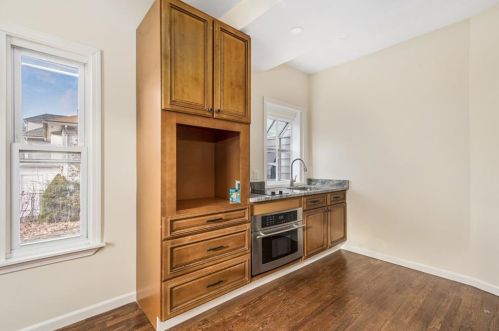 155 Washington Ave, Providence, RI 02905-4331