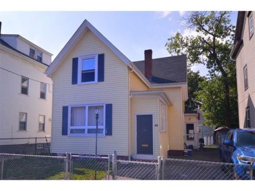 59 Regent Ave, Providence, RI 02908-5506