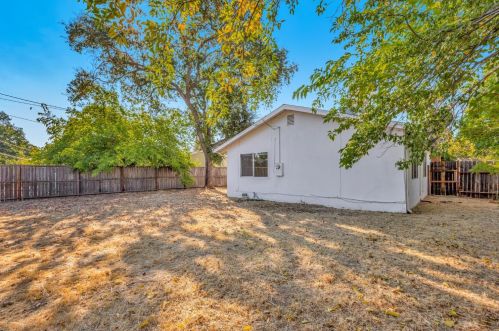 1323 School St, Folsom CA  95630-3335 exterior