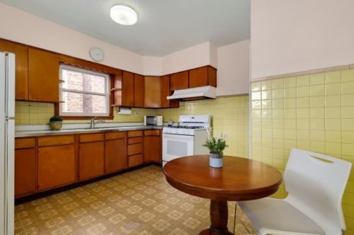 5428 Sawyer Ave, Chicago IL 60632-2624 exterior