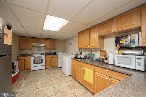 6829 Waldorf Ave, Camden NJ 08110-6109 exterior