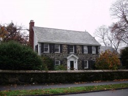 132 Bellevue St, Newton, MA 02458-1921