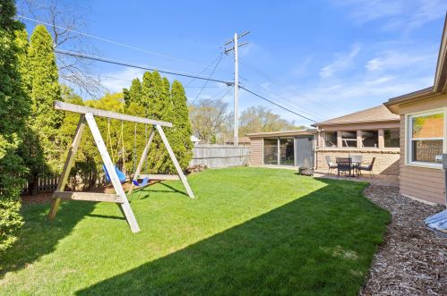 3633 100, Milwaukee WI 53222-2430 exterior