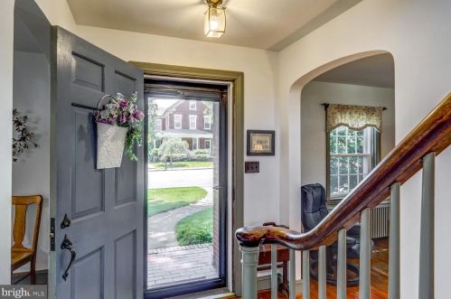 2013 Marietta Ave, Lancaster PA 17603-2205 exterior