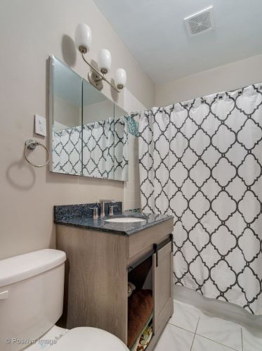 5011 Lawndale Ave, Chicago IL 60803-4219 exterior