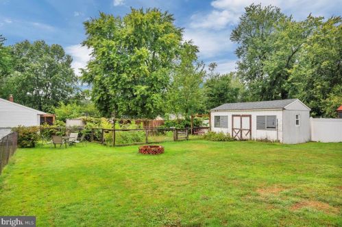 803 Rambler Ave, Runnemede NJ 08078-1027 exterior