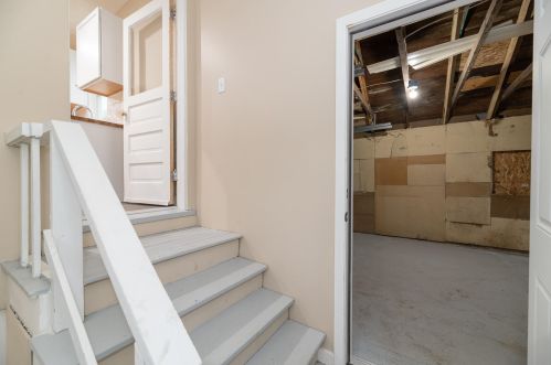 51 Ridgewood St, Kalamazoo MI  49001-4253 exterior