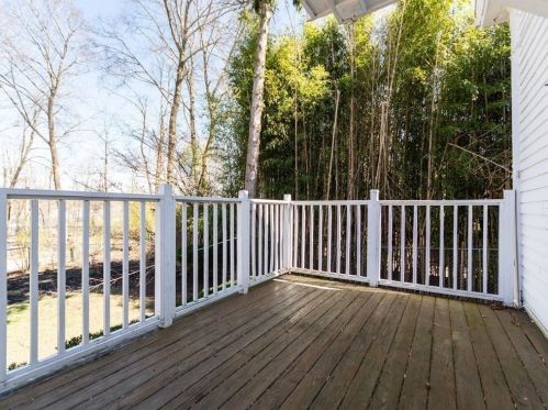 6 Edgehill Rd, Woburn MA 01801-5015 exterior